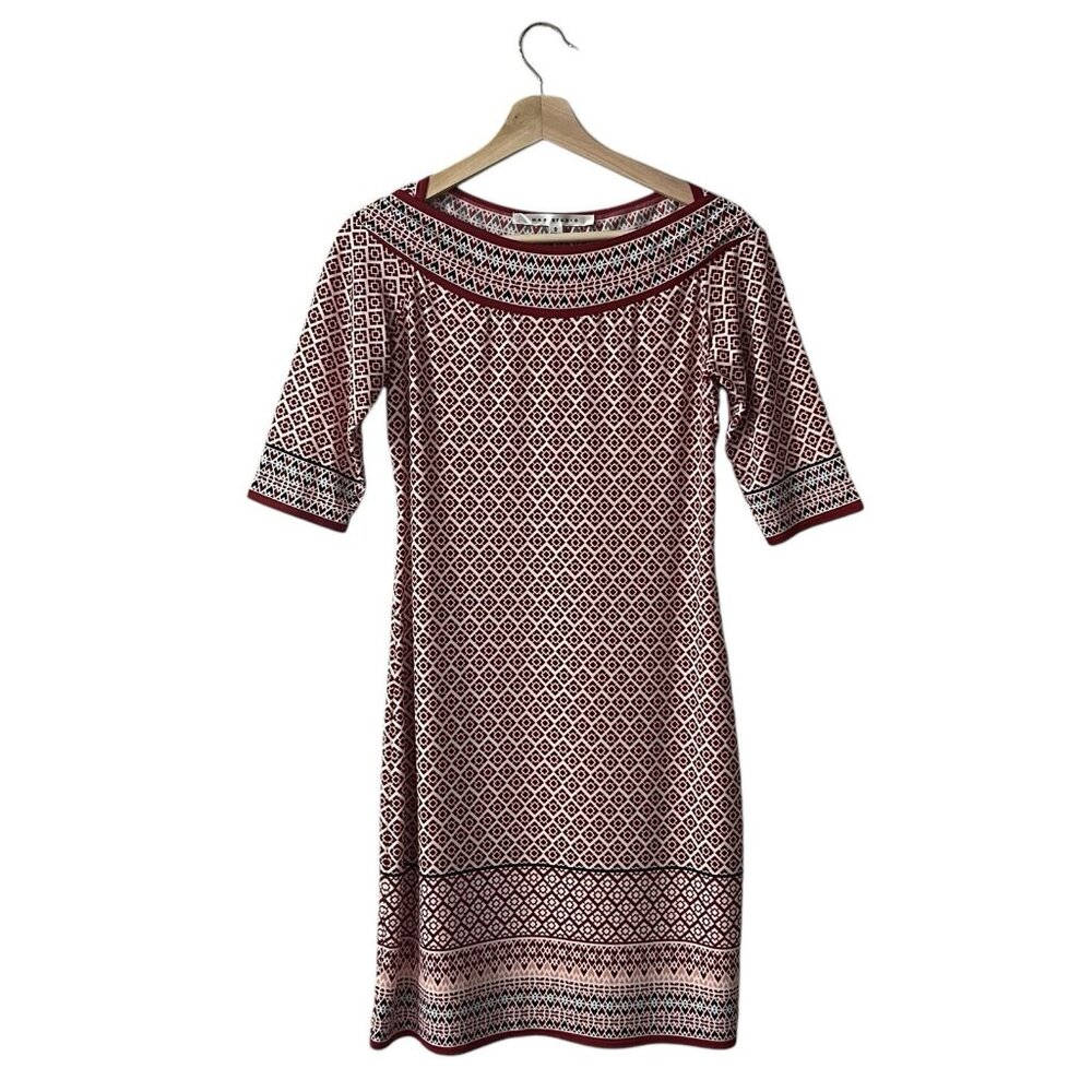 Max Studio Shift Dress Size Small Red Geometric Liquid Travel Knit Retro Print